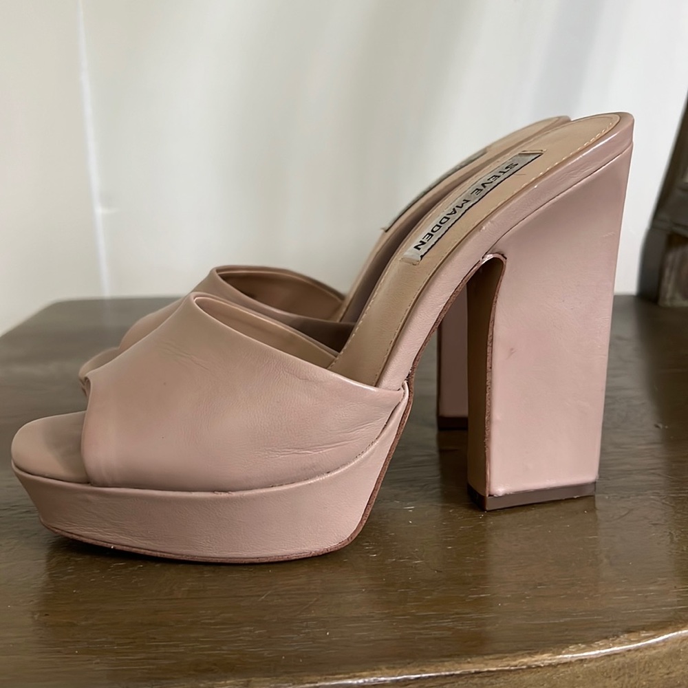 Steve Madden Tonya nude heel size 8